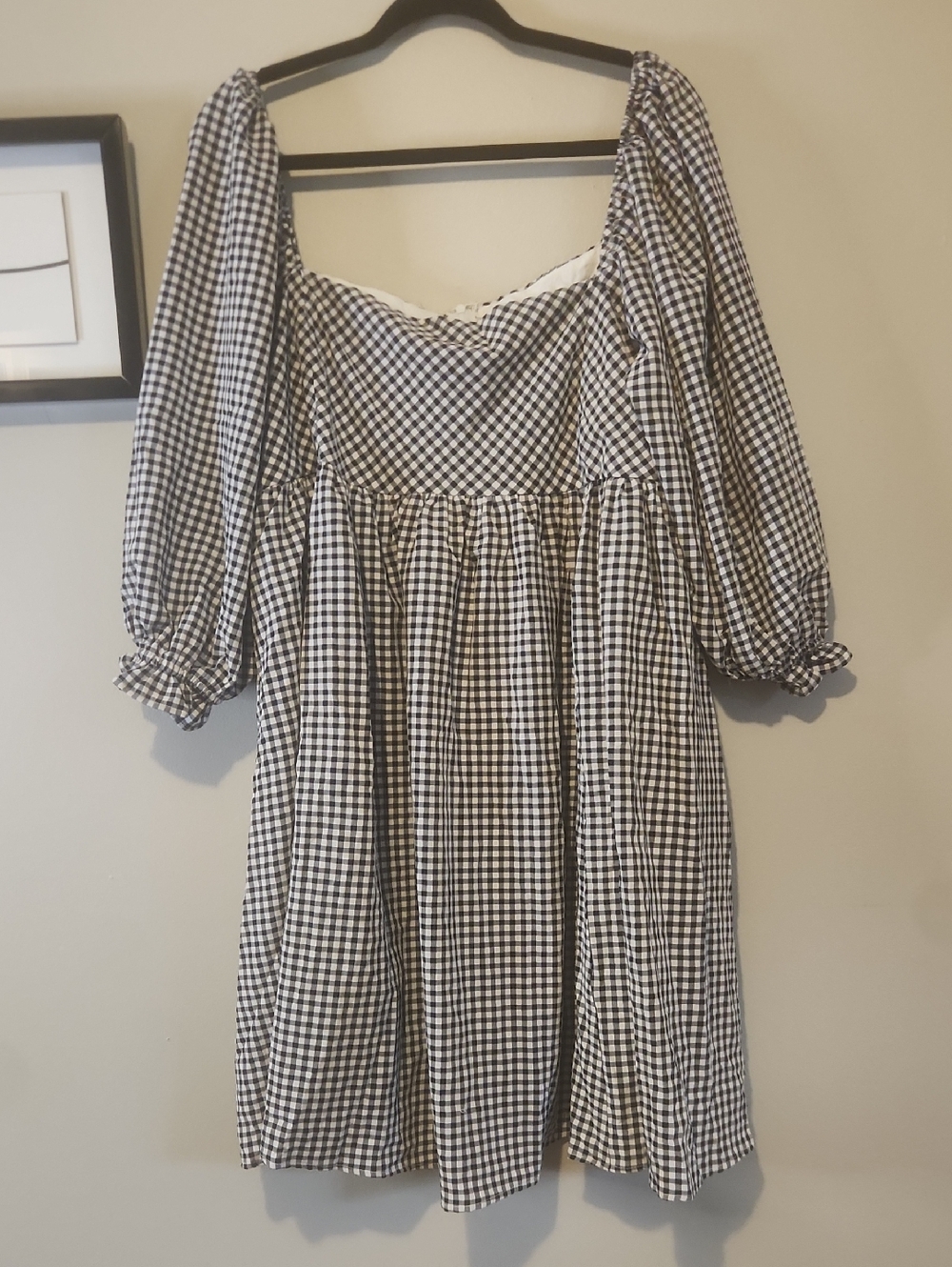 Black & White Gingham Puff-Sleeve Midi Dress